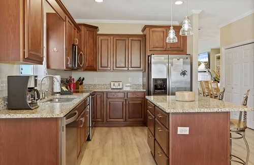Navarre Beach House | B Free-Gulf front private home sleeps 10