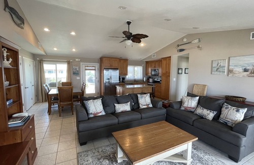 St. George Island House | B HAPPY! Beachfront home, 4 bedroom/2 bath, Sleeps 8, Pet Friendly!
