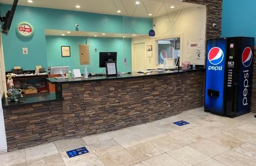 Pecos Hotel | B&J HOTEL AND APARTMENTS