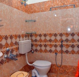 East Tambaram Hotel | B Square Inn