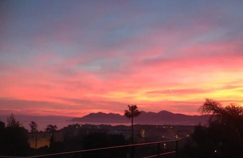 Cannes La Bocca Apartment | B002 - Superbe appartement avec Vue Mer et Piscine