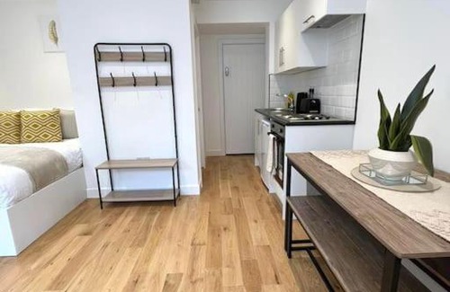 Bournemouth City Centre Apartment | B1, The Kové