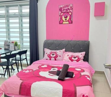 Tebrau Apartment | B1711 Austin Height Lotso Bear Home Netflix ByStay