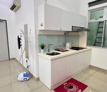 Tebrau Apartment | B1711 Austin Height Lotso Bear Home Netflix ByStay