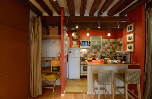 3rd Arrondissement Apartment | B1DD Browning