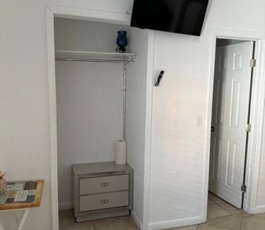 Little Havana House | B2 Best Value on Private Bedroom with Private Bathroom in Little Havana, Miami