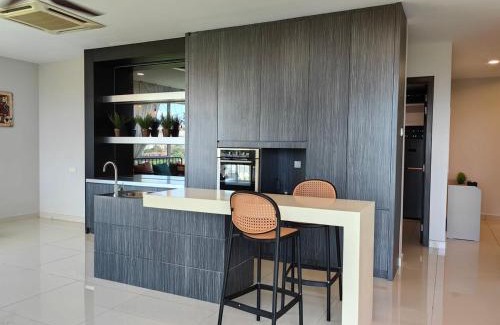 Kampung Datuk Keramat Apartment | B3A l KLCC TRX Contemporaryl 17 Pax