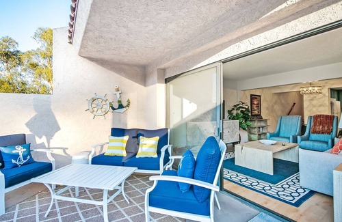 Avalon Condo | B41: Cozy Condo, Private Balcony, Hillside and Harbor Views, POOL