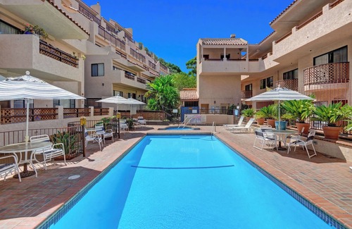 Avalon Condo | B41: Cozy Condo, Private Balcony, Hillside and Harbor Views, POOL