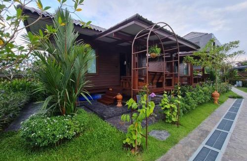 Ban Na Faek Bed & Breakfast | Baan Ati Resort & Spa