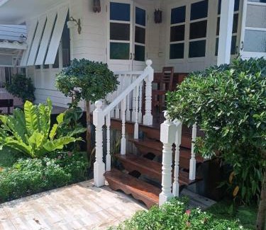 Ramkhamhaeng House | Baan Chay Klong, Canal side Classic Home 2BRs
