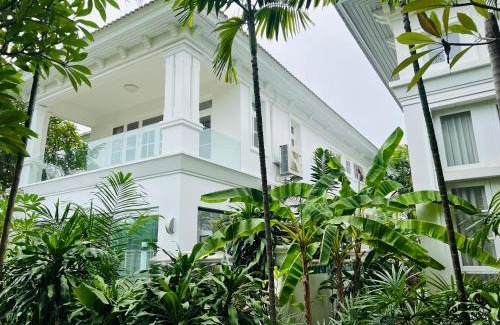 Na Chom Thian Villa | Baan Dhewaran Beachfront Villa