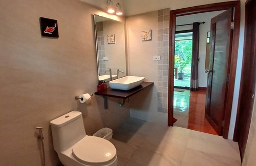 Ko Lanta Hotel | Baan Long Beach