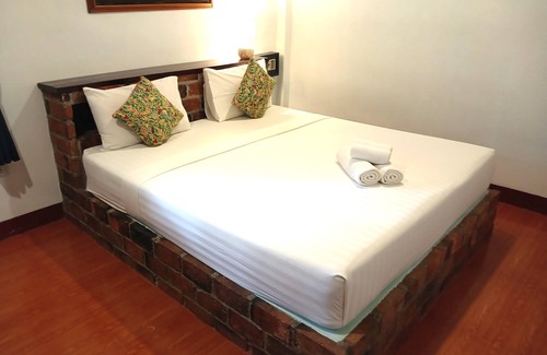 Ko Lanta Hotel | Baan Long Beach
