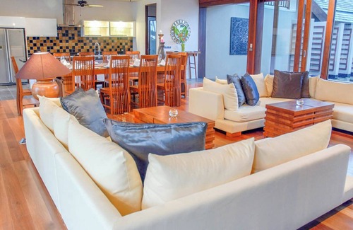Lipa Noi Villa | Baan Puri - Six Bedroom Villa, Sleeps 12