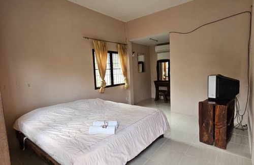 Nong Nam Daeng Hotel | Baan Rai Somkiat Homestay