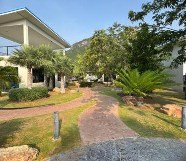 Sam Roi Yot Villa | Baan Sam Roi Yot Mountain View Pool Villa