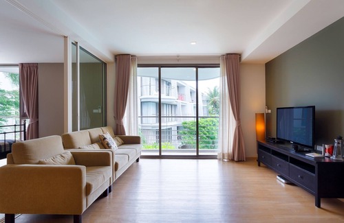 Hua Hin Apartment | Baan SanKraam 2BR Apt, CCC-PoolView