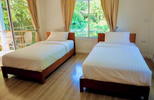 Nakhon Nayok Hotel | Baan Sarikaphusuan
