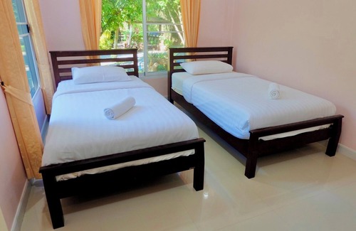 Nakhon Nayok Hotel | Baan Sarikaphusuan