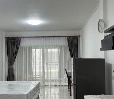 Na Kluea Apartment | Baan Suan Lalana Room