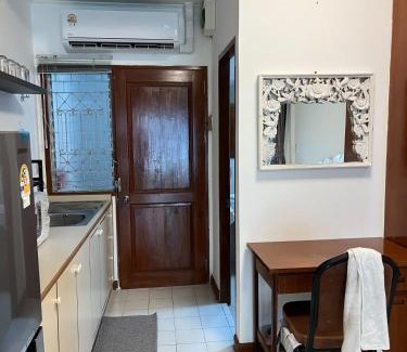 Na Kluea Apartment | Baan Suan Lalana Room