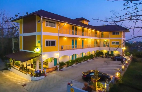 Chanthaburi Hotel | Baanlugchange Hotel