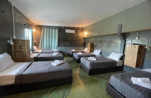 Tha Chana House | Baanrimfai Homestay