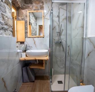 Sakës House | BabaNu Guesthouse