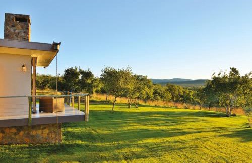 Rooiberg Cabin | Babirwa Golf and Bush Lodge by Euphoric Leisure