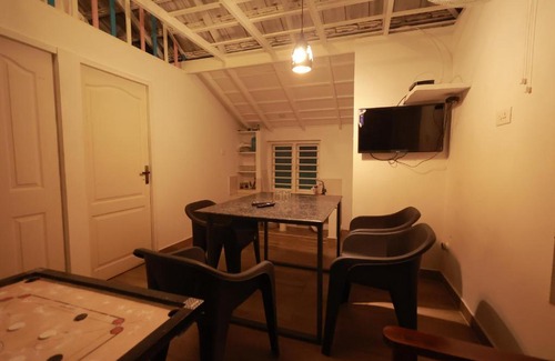 Thavinhal House | Babu's Homestay By Lexstays