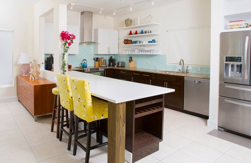 North Side House | Babylon Reef: Recently Renovated Villa with Backyard Snorkeling and a Crystal Blue Pool