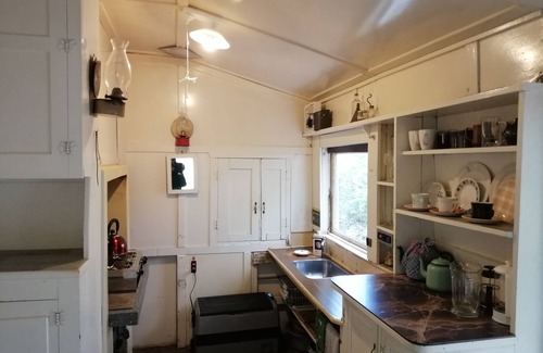 Rangitoto Island Cottage | Bach 52 Rangitoto Wharf, Rangitoto Island