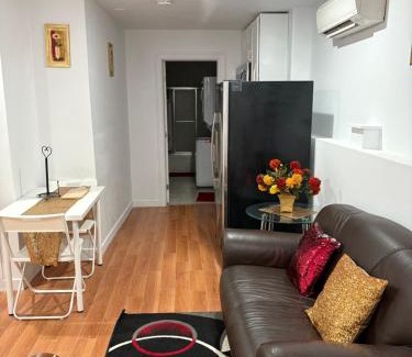 Bedford House | Bachelor in Bedford, Halifax