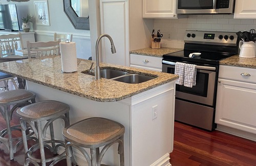 Folly Beach House | Back Bay #11. Folly Beach Townhouse 3 BR Walking Distance to Beach and Shops.