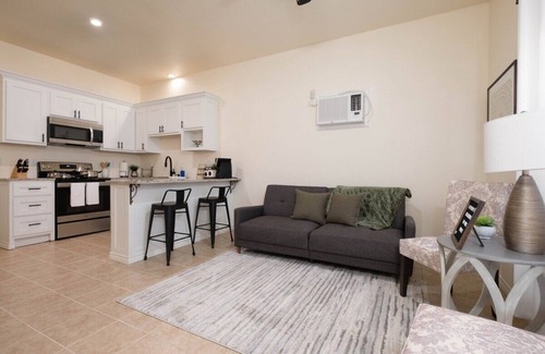 Amarillo House | Back house Oasis: Quiet & Roomy