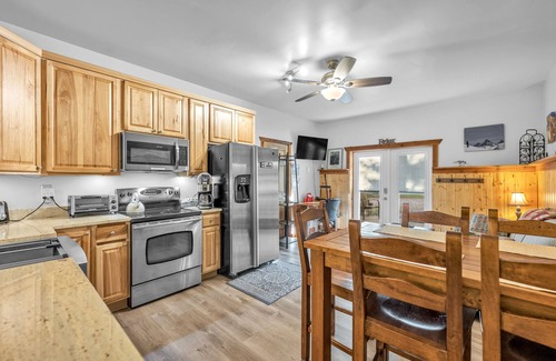 Star Valley Ranch Apartment | Back on VRBO! Cabin Apartment,nGrand Tetons, Yellowstone, Golf, Rafting,.