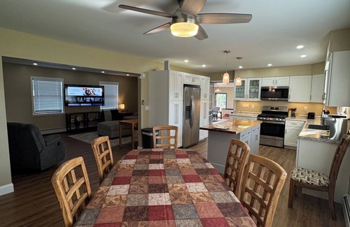 Granville Summit House | "Back Pasture Escape" NEW! Large Home farm views 7.5 miles to Worlds End, YMH.