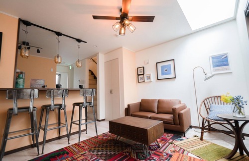 Arakawa Apartment | Back to 90s American Style House