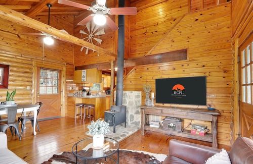 San Marcos Cabin | Backbone Vista Cabin I Hot tub I Views