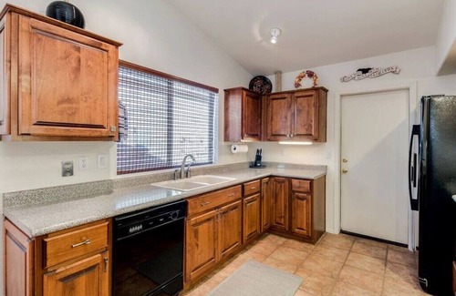 Coyote Lakes House | Backs up to golf course- 6 miles from Surprise Stadium for Spring Training games
