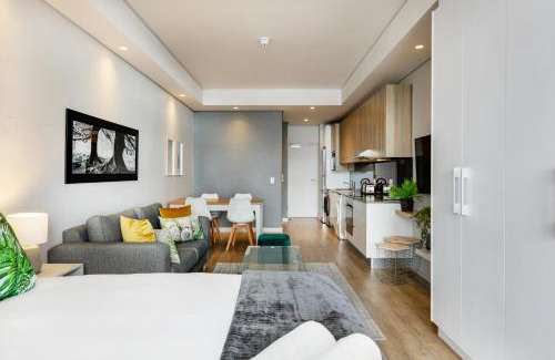 Cape Town City Centre Apartment | Backup-Power Eco Balcony Apartment near Table Mountain