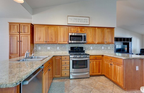 Palm Valley House | Backyard Luxury with Private Pool and Hot Tub on Golf Course