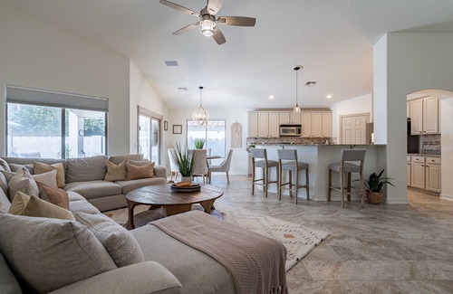 Circle Cross Ranch House | Backyard Paradise in the Valley! Pool/Jacuzzi!