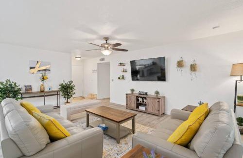 Chandler House | Backyard Paradise in Chandler