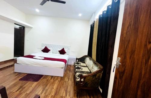 Safdarjung Enclave House | Badal Inn First choice