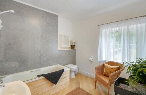 Lydney House | Badger Cottage