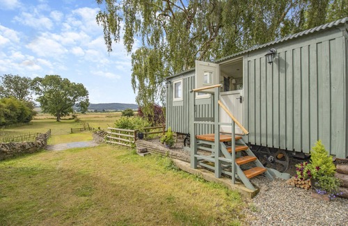 Brampton Bryan House | Badger Hut - One Bedroom House, Sleeps 2