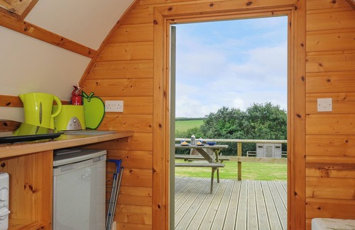 Liskeard Cottage | Badger Set @ Penbugle Organic Farm