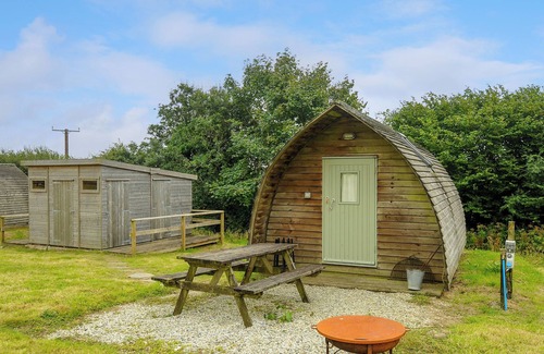Liskeard Cottage | Badger Set @ Penbugle Organic Farm